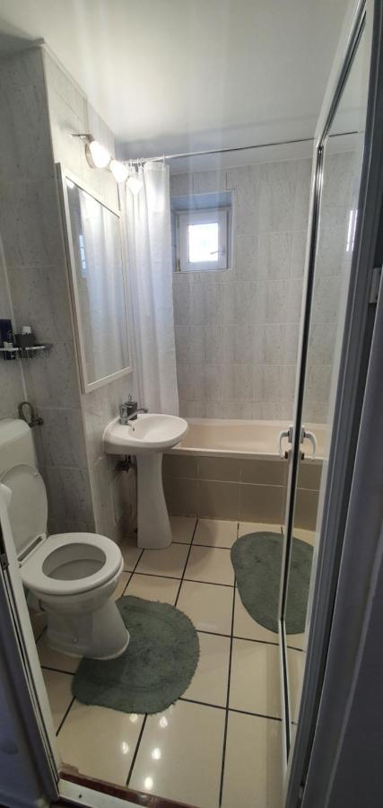 Apartament Chaplins 3 Camere Piatra Neamţ Esterno foto